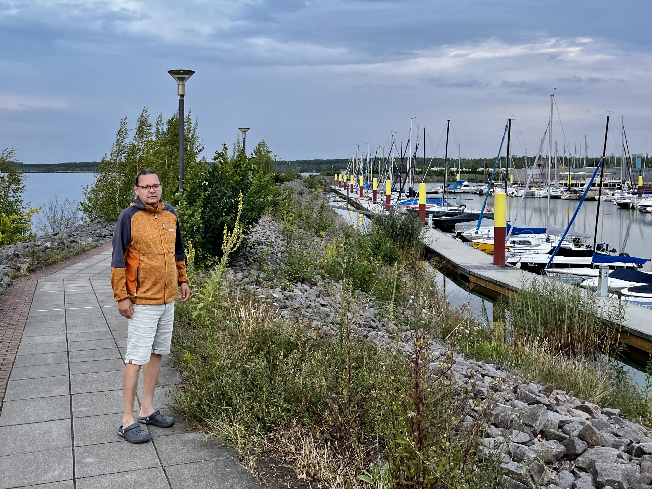 Vom Tagebau zum Traumhafen: Kunstautomaten und Seen-Hopping im Neuseenland