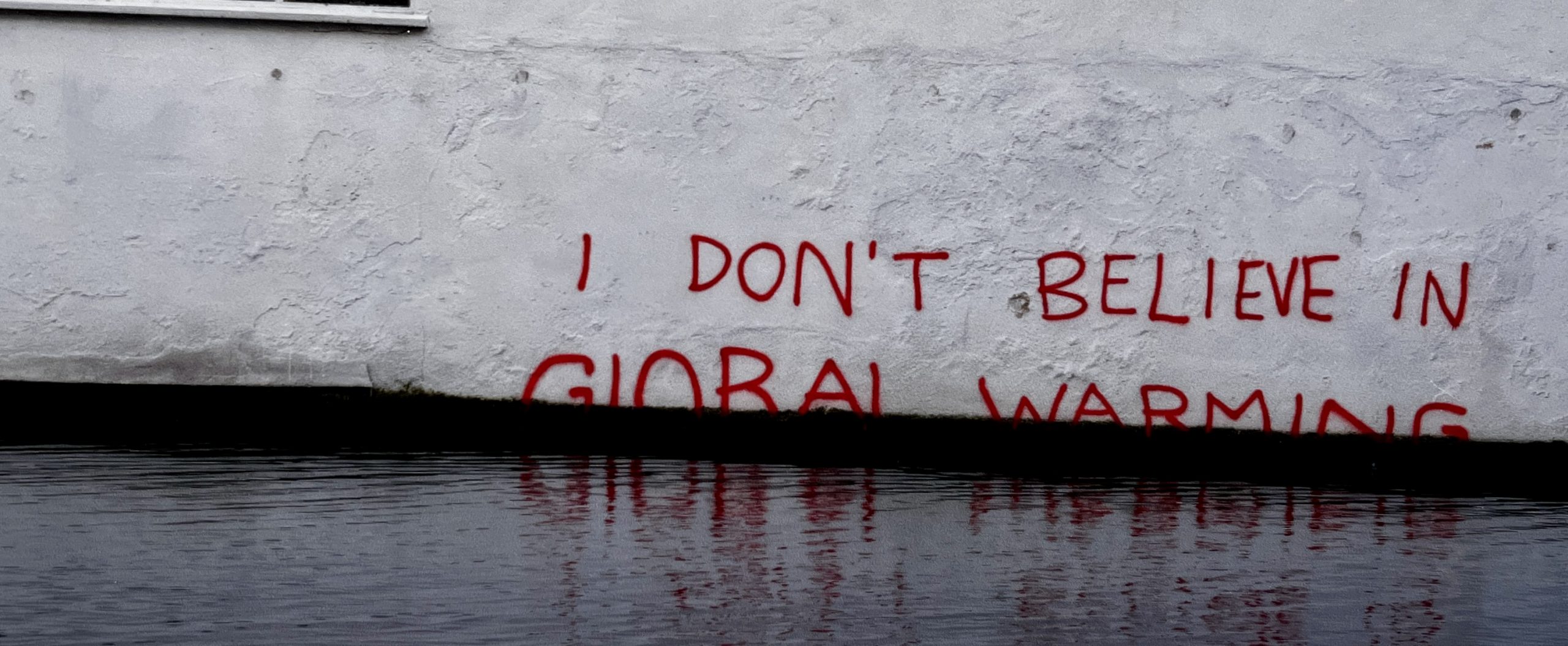 Wenn das Lachen im Halse stecken bleibt – Unser Nachmittag bei Banksy in Leipzig