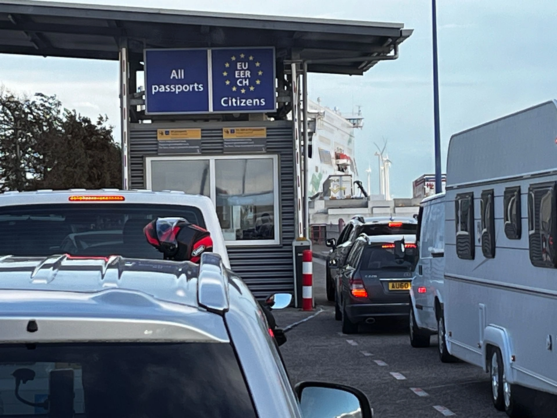 Kurs Nord-West: Mit der Fähre stressfrei nach England (und WARUM HOLLAND Kreise dreht)