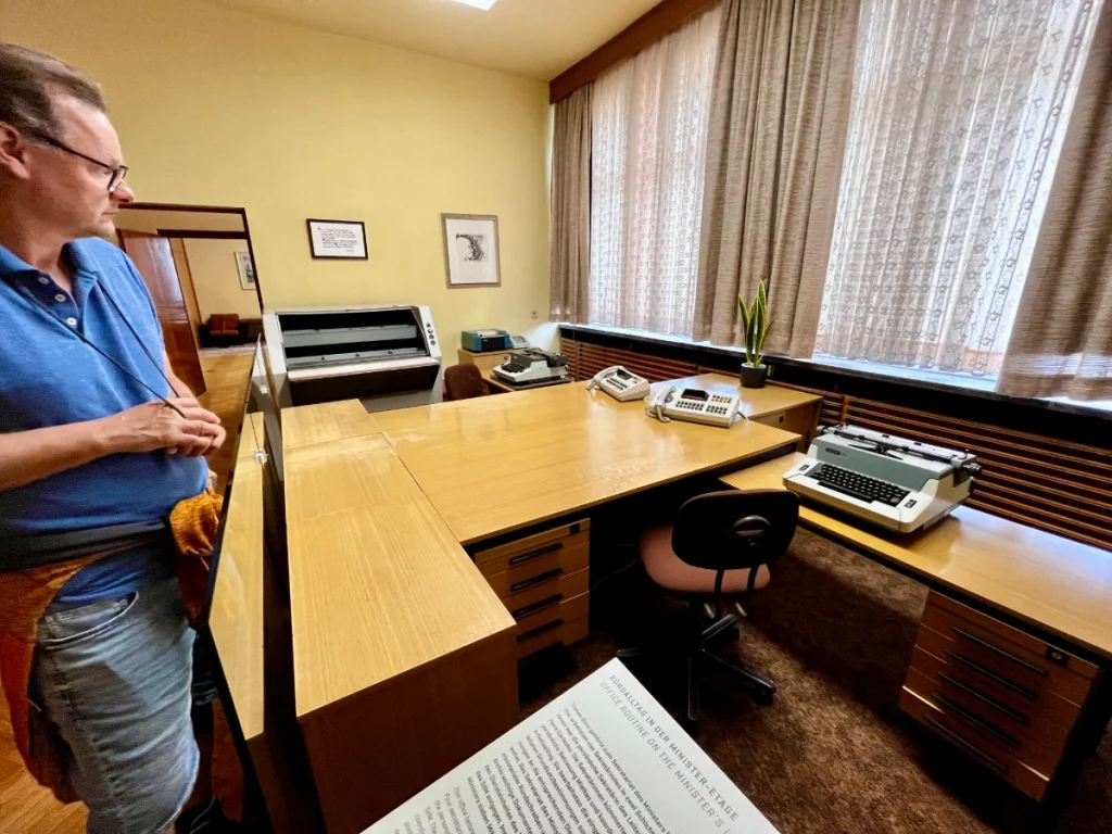 Ingo im Stasi-Museum Berlin. 