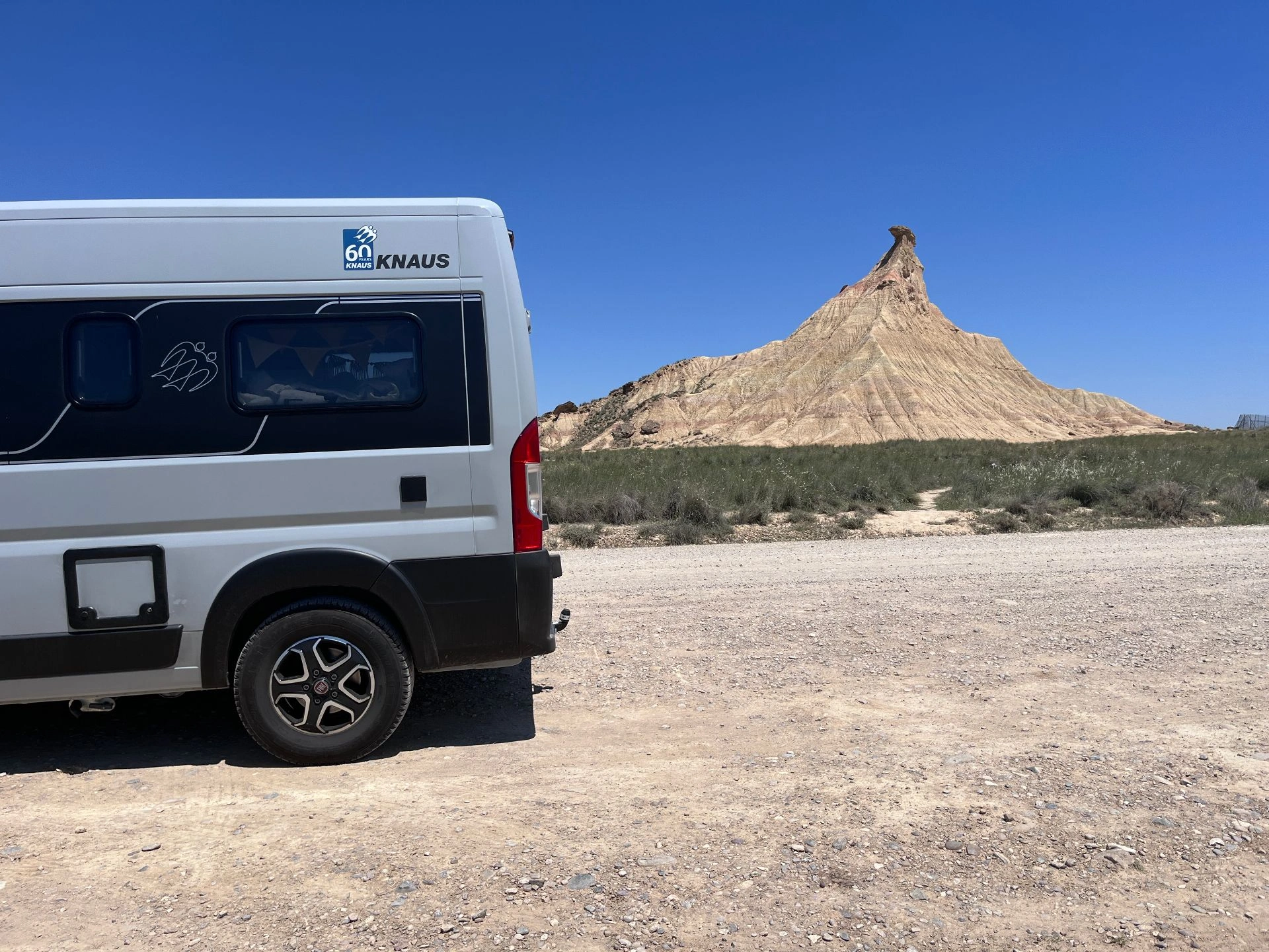 Roadtrip-Abenteuer Bardenas Reales: Mit dem Kastenwagen durch Navarras Halbwüste