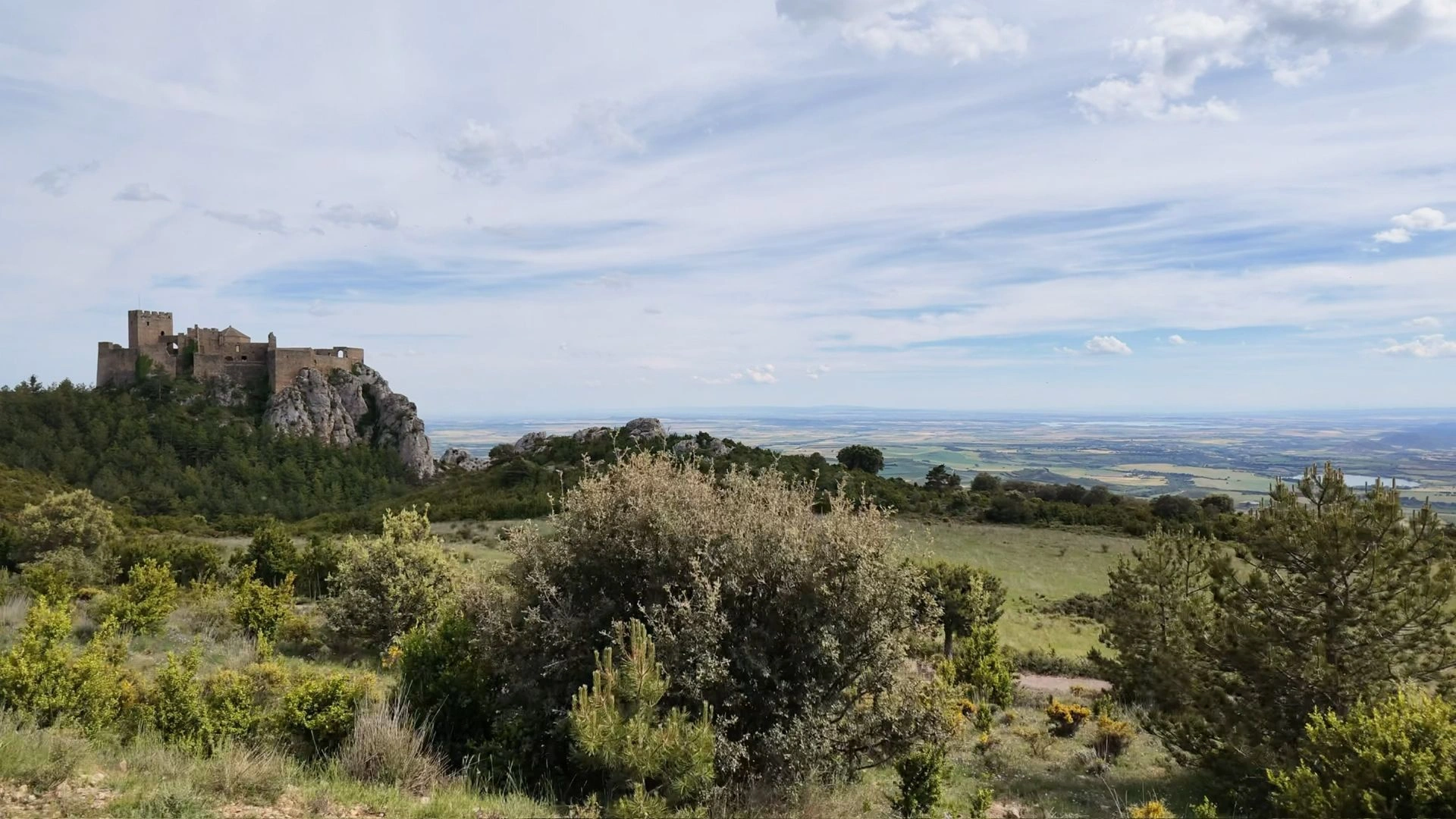 Eingesperrt im Castillo de Loarre: Wenn der Ausflug im Burgverlies endet…