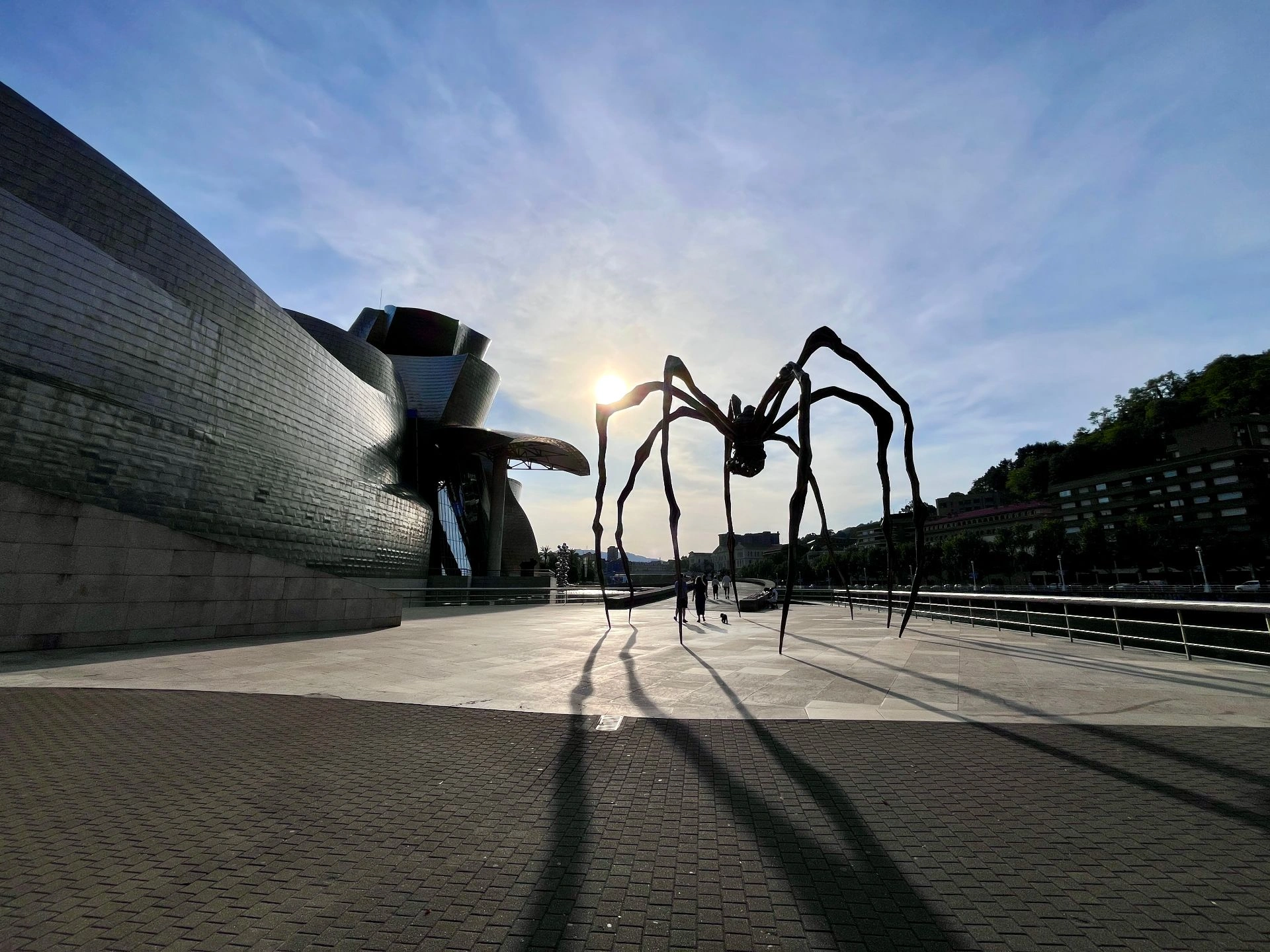 Bilbao-Abenteuer: Von „Besonderen Gefälligkeiten“ und schimmerndem Titan